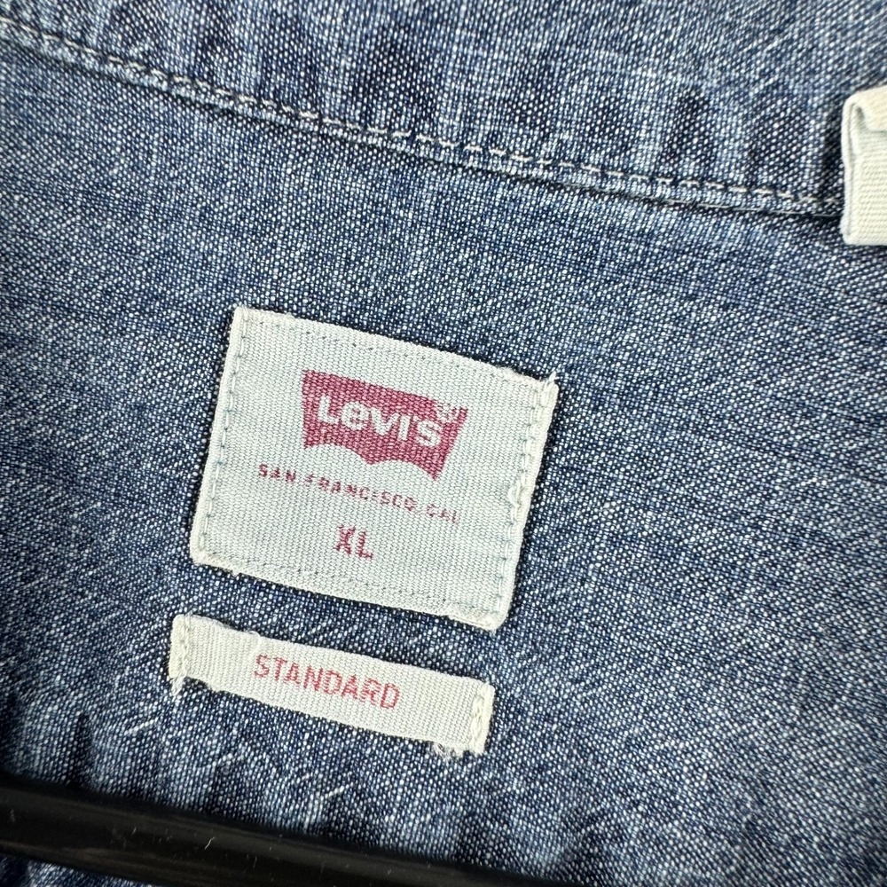 Levis Shirt Mens XL Blue Chambray Camp Button Up Boxy - Picture 4 of 12
